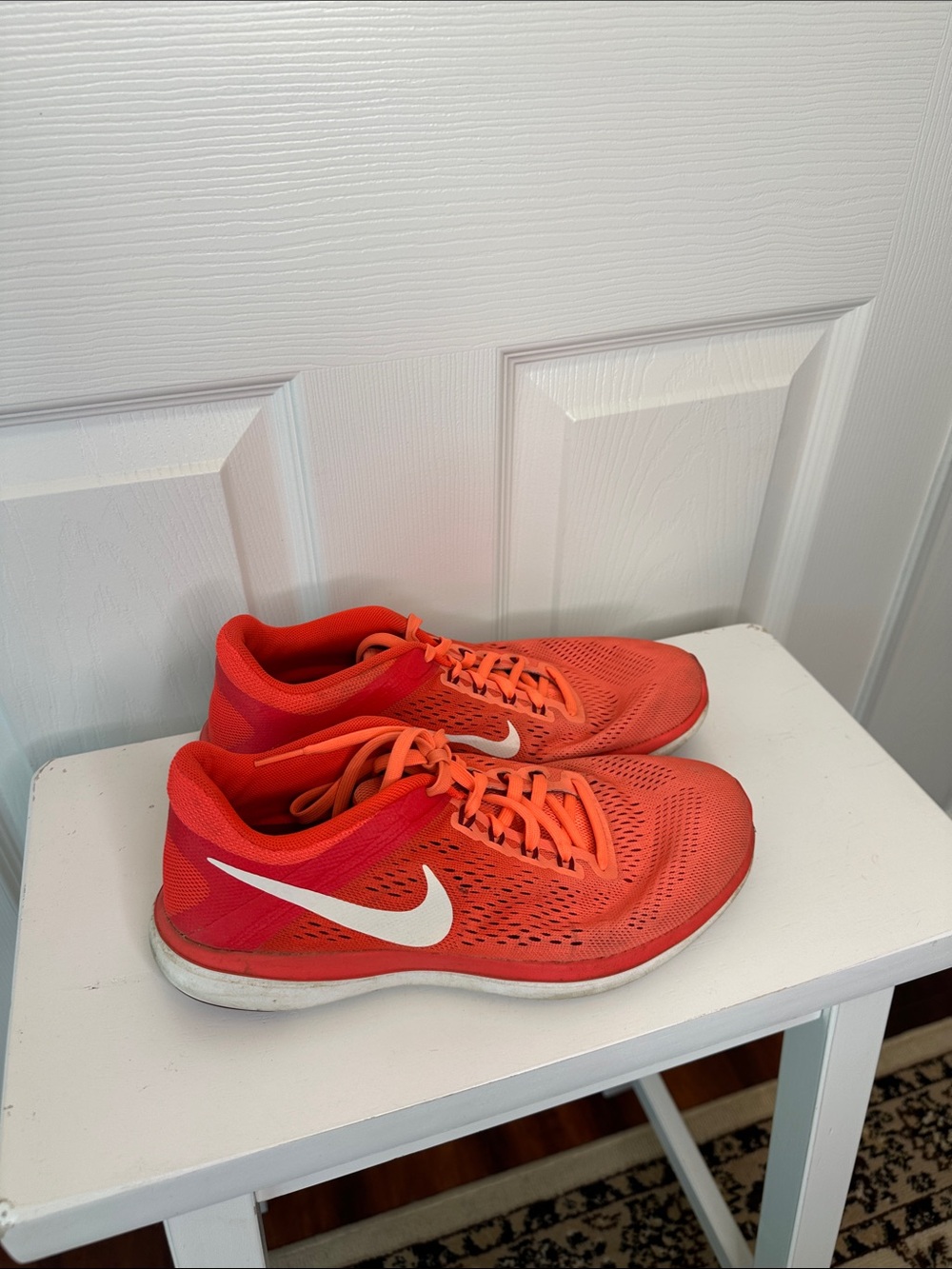 Nike Women's Coral Fitsole Mesh Running Sneakers Lightweight